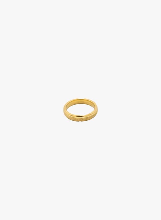 Gouden ring met reliëf
