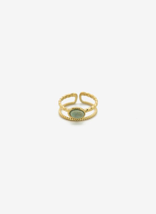 Dubbele ring met groene steen